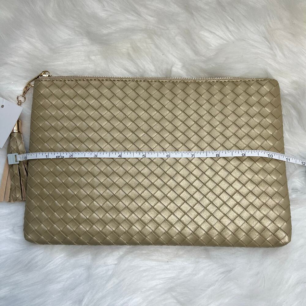 New Women’s Virginia Wolf Contemporary Woven Faux Leather Metallic Gold Clutch - Picture 4 of 5